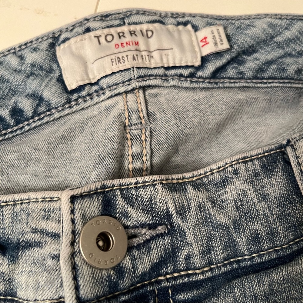 Torrid Jeans - Picture 9 of 10
